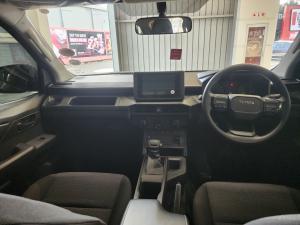 Toyota Hilux 2.8GD-6 double cab SRX 4x4 - Image 6