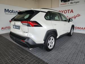 Toyota RAV4 2.0 GX auto - Image 2