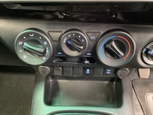 Toyota Hilux 2.8GD-6 Xtra cab 4x4 Legend 50 - Image 15