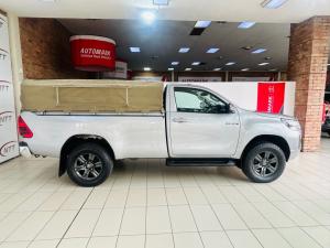 Toyota Hilux 2.8GD-6 single cab Raider auto - Image 3