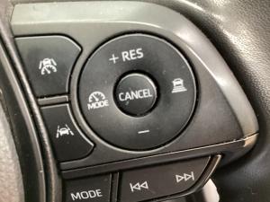 Toyota Corolla 1.8 Hybrid XS - Image 10