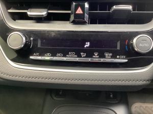 Toyota Corolla 1.8 Hybrid XS - Image 16