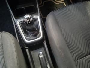 Suzuki Swift 1.2 GL manual - Image 11