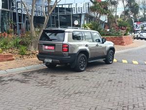 Toyota Land Cruiser Prado 2.8GD VX-R - Image 2