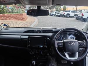 Toyota Hilux 2.4GD-6 double cab 4x4 Raider auto - Image 6