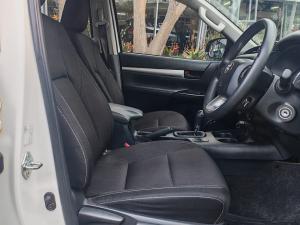 Toyota Hilux 2.4GD-6 double cab 4x4 Raider auto - Image 7