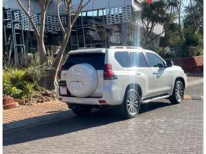 Toyota Land Cruiser Prado 2.8GD VX-L - Image 2