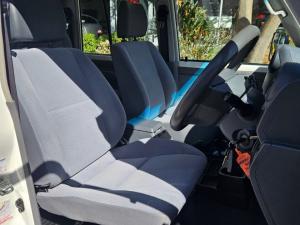 Toyota Land Cruiser 79 4.5D-4D V8 double cab LX Namib - Image 7