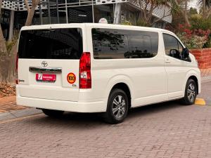 Toyota Quantum 2.8 LWB bus 11-seater GL - Image 2