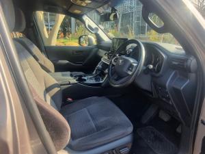 Toyota Land Cruiser 300 3.3D GX-R - Image 7
