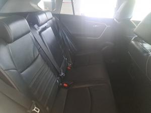 Toyota RAV4 2.0 VX - Image 17