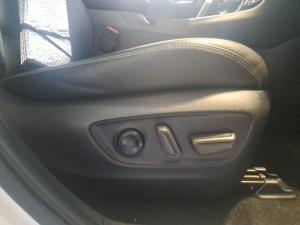 Toyota RAV4 2.0 VX - Image 18