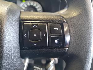 Toyota Hilux 2.4GD-6 double cab 4x4 Raider manual - Image 10
