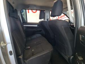 Toyota Hilux 2.4GD-6 double cab 4x4 Raider manual - Image 17