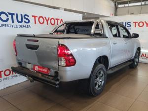 Toyota Hilux 2.4GD-6 double cab 4x4 Raider manual - Image 2
