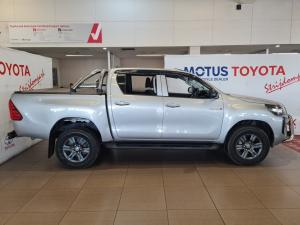 Toyota Hilux 2.4GD-6 double cab 4x4 Raider manual - Image 3