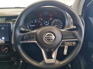 Nissan Navara 2.5DDTi double cab SE auto - Image 8