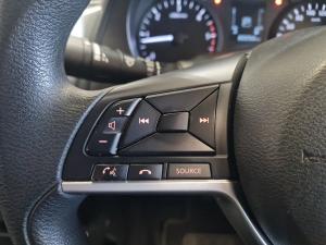 Nissan Navara 2.5DDTi double cab SE auto - Image 9
