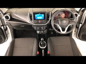 Toyota Vitz 1.0 XR manual - Image 6