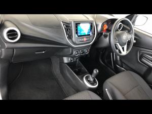 Toyota Vitz 1.0 XR manual - Image 7