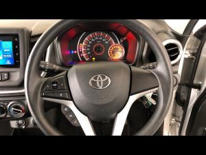 Toyota Vitz 1.0 XR manual - Image 8