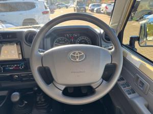 Toyota Land Cruiser 79 4.0 V6 double cab - Image 8