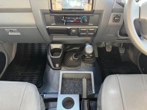 Toyota Land Cruiser 79 4.0 V6 double cab - Image 10