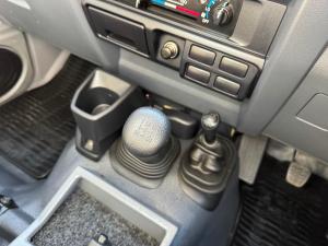 Toyota Land Cruiser 79 4.0 V6 double cab - Image 11