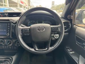 Toyota Hilux 2.8GD-6 Xtra cab 4x4 Legend manual - Image 8