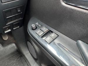 Toyota Hilux 2.8GD-6 Xtra cab 4x4 Legend manual - Image 23