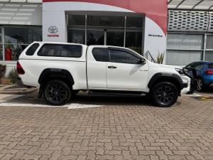 Toyota Hilux 2.8GD-6 Xtra cab 4x4 Legend manual - Image 3