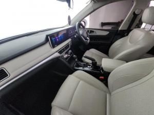 Mahindra XUV 700 2.0 AX7 automatic - Image 9