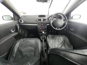 Renault Clio III1.6 Dynamique 3-Door - Image 7