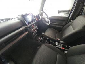 Suzuki Jimny 1.5 GLX - Image 10