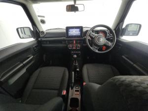 Suzuki Jimny 1.5 GLX - Image 9
