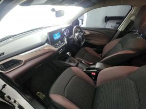 Toyota Starlet Cross 1.5Xs automatic - Image 10