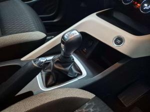 Nissan Magnite 1.0 Acenta AMT - Image 17
