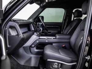 Land Rover Defender 130 D350 X-Dynamic HSE - Image 9