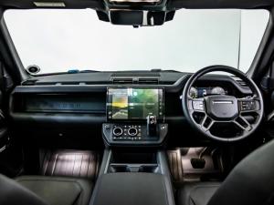 Land Rover Defender 110 D350 X-Dynamic HSE - Image 13