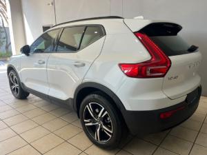 Volvo XC40 B4 Plus Dark - Image 3