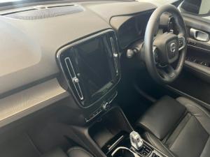Volvo XC40 B4 Plus Dark - Image 9