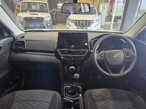 Mahindra XUV 3XO 1.2T MX3 manual - Image 10