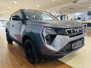 Mahindra XUV 3XO 1.2T AX5 manual - Image 1