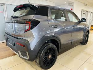 Mahindra XUV 3XO 1.2T AX5 manual - Image 6