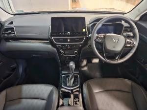 Mahindra XUV 3XO 1.2T AX7L - Image 10