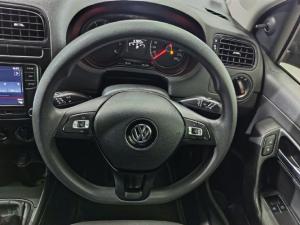 Volkswagen Polo Vivo hatch 1.4 Comfortline - Image 10
