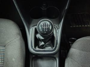 Volkswagen Polo Vivo hatch 1.4 Comfortline - Image 11