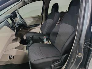 Renault Triber 1.0 Evolution - Image 17