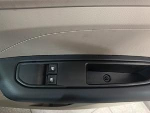 Renault Triber 1.0 Evolution - Image 18
