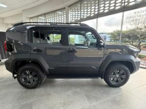 Toyota Land Cruiser FJ 2.7 4x4 GX - Image 5